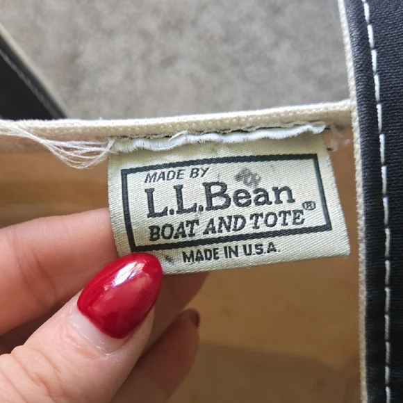 L.L.Bean Boat & Tote – Medium – Made in USA 🇺🇸🛶 - Picture 2 of 10
